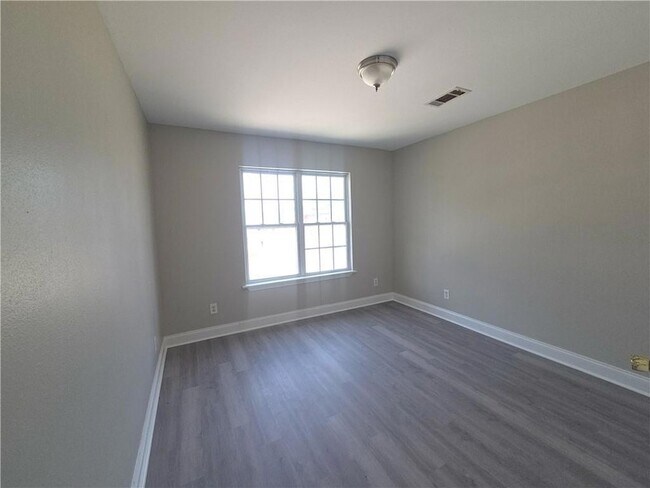 Building Photo - 6038 N Rampart St