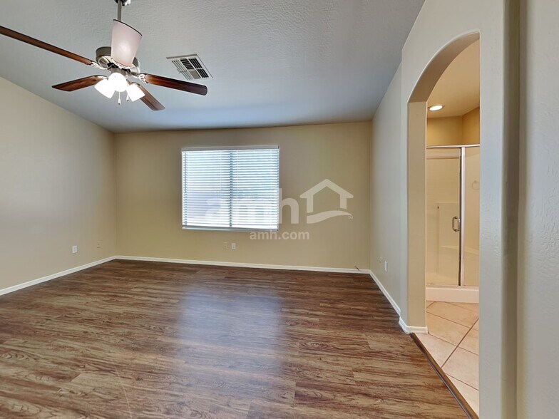Building Photo - 8110 S 48th Ln