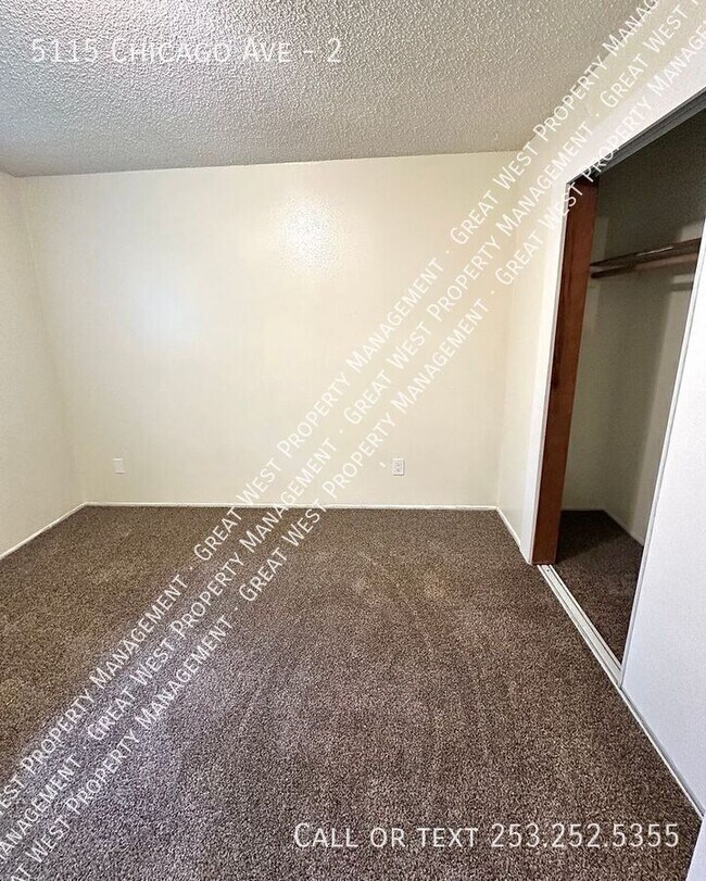 Building Photo - 5115 Chicago Ave SW