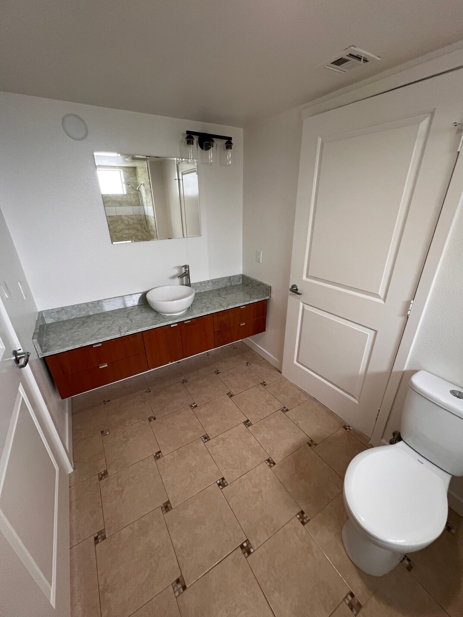 Building Photo - 11312 Huston St