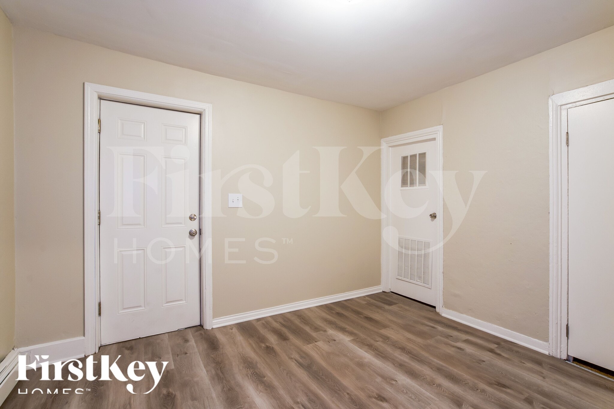 Building Photo - 709 Porter St