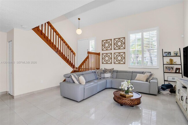 Building Photo - 9904 SW 117th Pl
