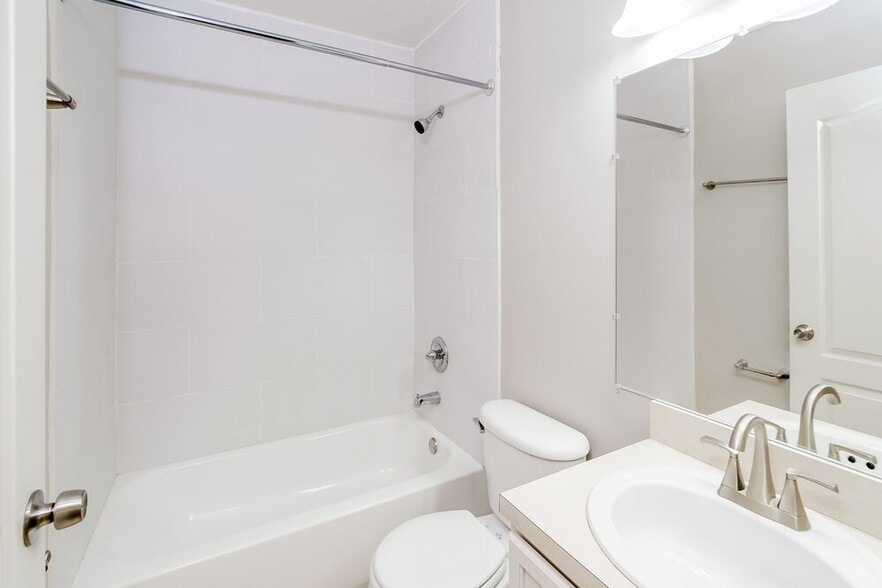 Building Photo - 294 Turtle Dove Dr