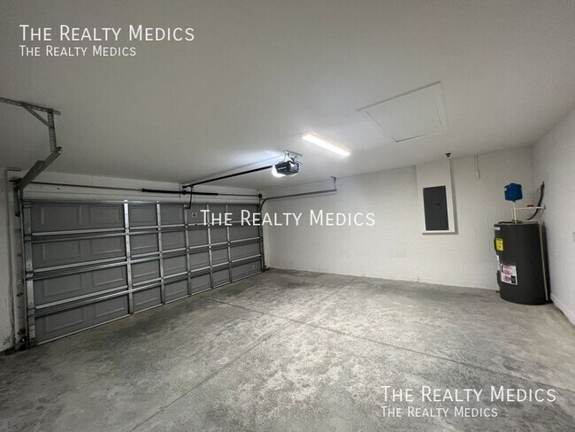 Building Photo - 14635 SW 25th Terrace