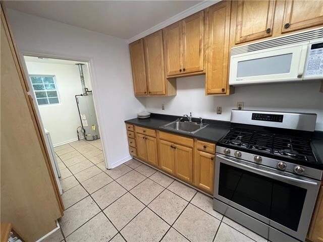Building Photo - 708 Community St
