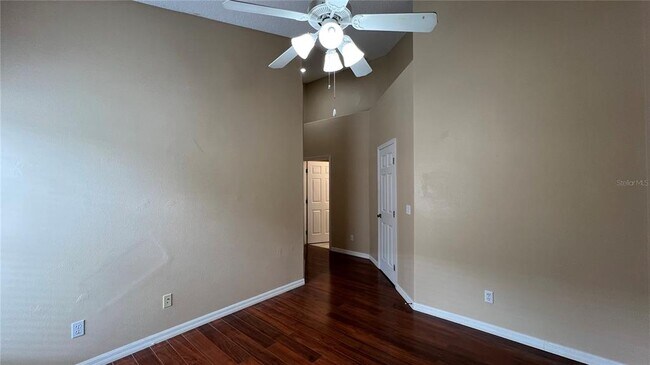 Building Photo - 16713 Rolling Green Dr
