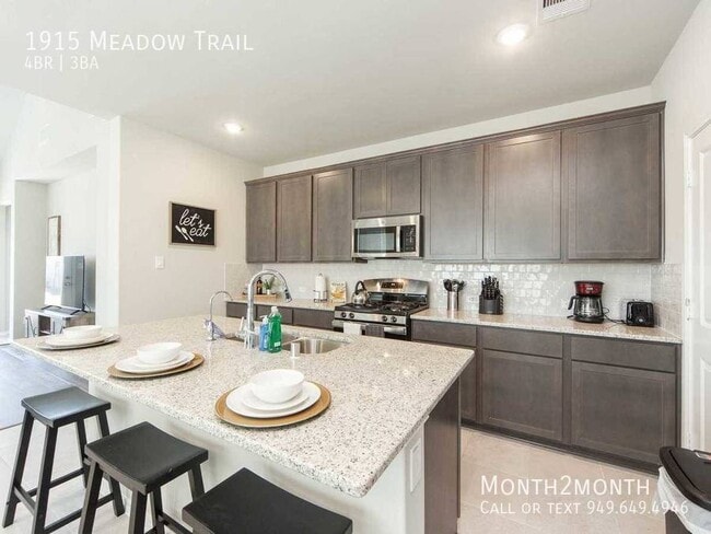 Building Photo - Meadow Trail Manor