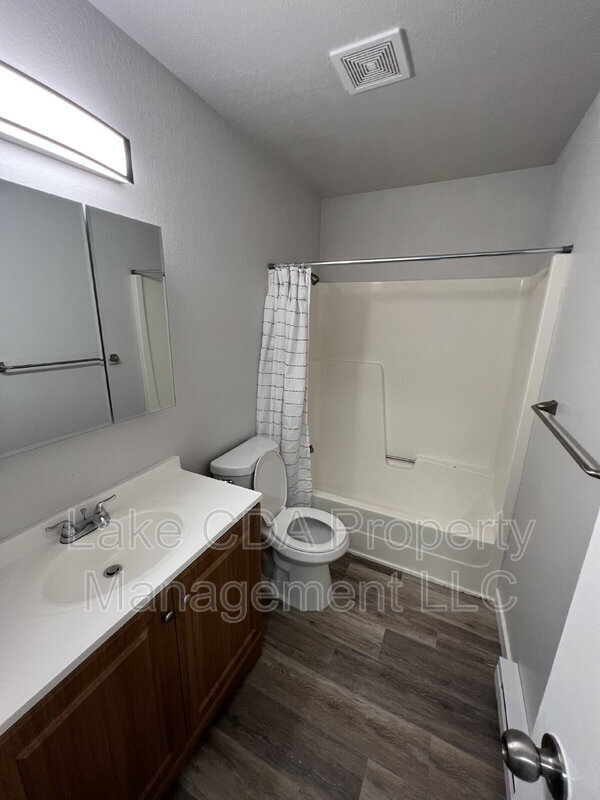 Building Photo - 1099 Woolsey Dr