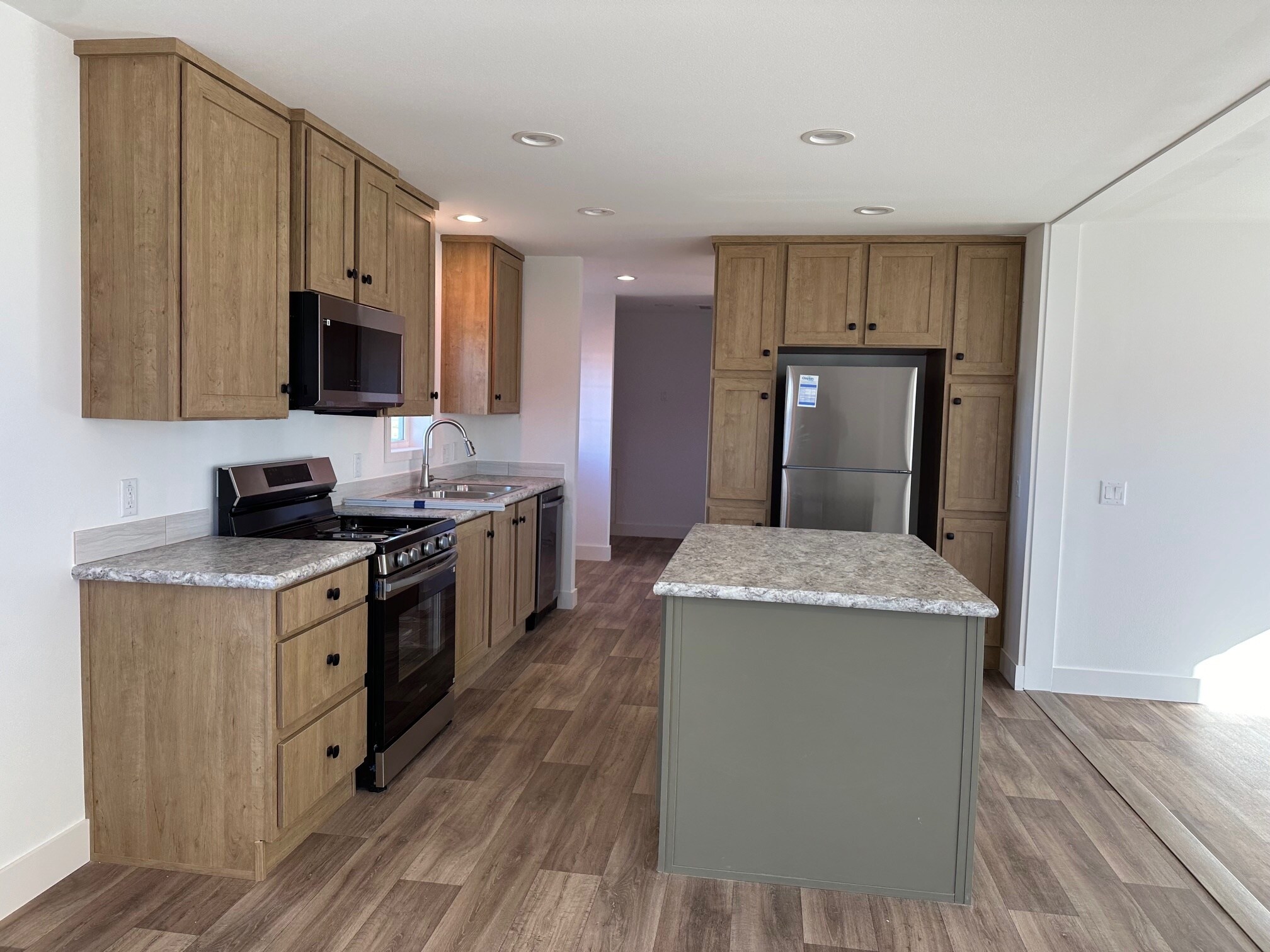 Building Photo - 3543 Warren Pl