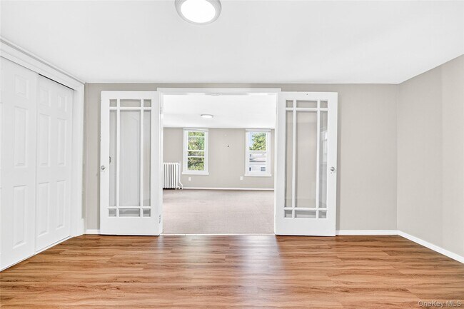 Building Photo - 109 Broadway