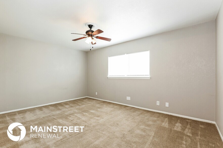 Building Photo - 8807 Glen Shadow Dr