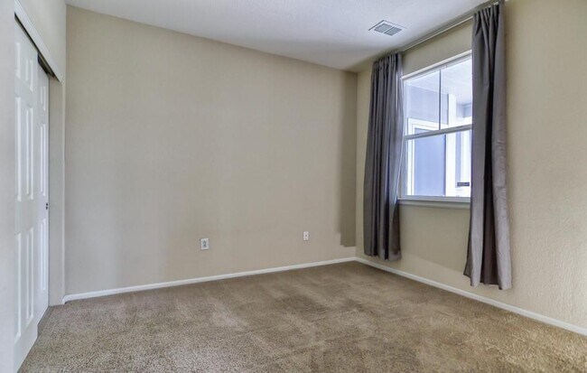 Building Photo - 17145 Waterhouse Cir
