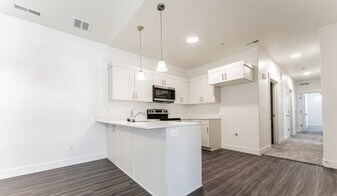 Building Photo - 4718 W Neill Ln