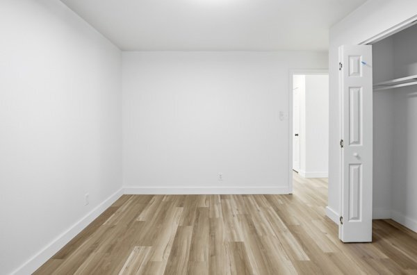 Building Photo - 2021 Woodburn St