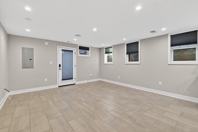 Building Photo - Available Now! Two Bed // Two Bath in Eckington!