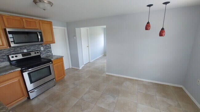 Building Photo - 3218 24th St SW