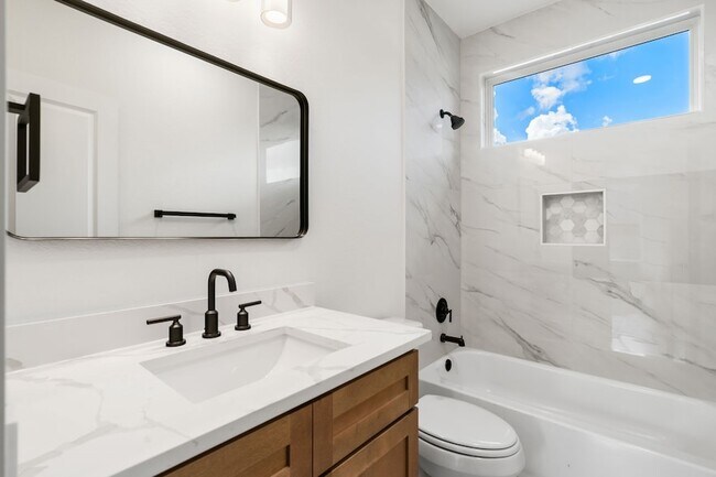 Building Photo - 22806 August Leaf Dr