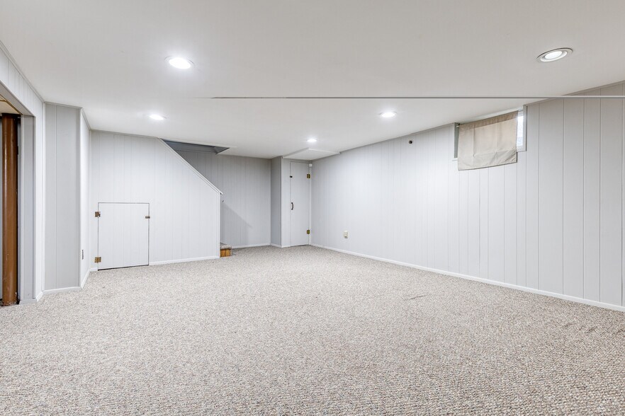 Building Photo - 1517 Dellsway Rd