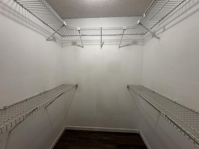 Building Photo - 3831 SW 69th Ave