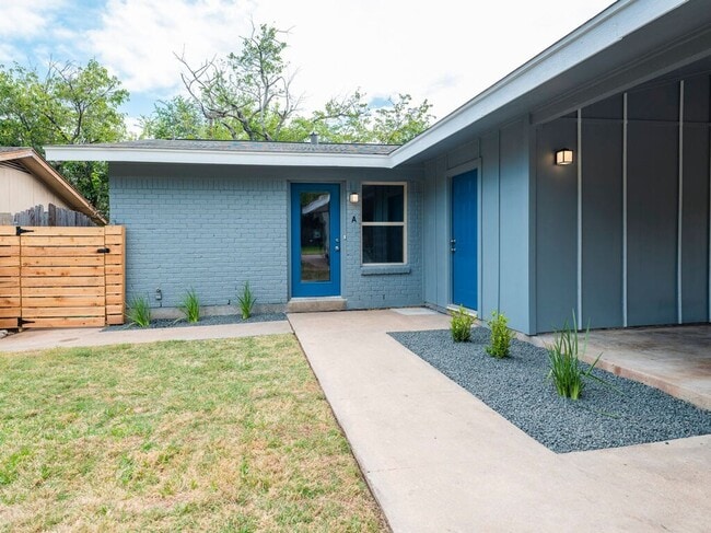 Building Photo - 2526 Glen Springs Way