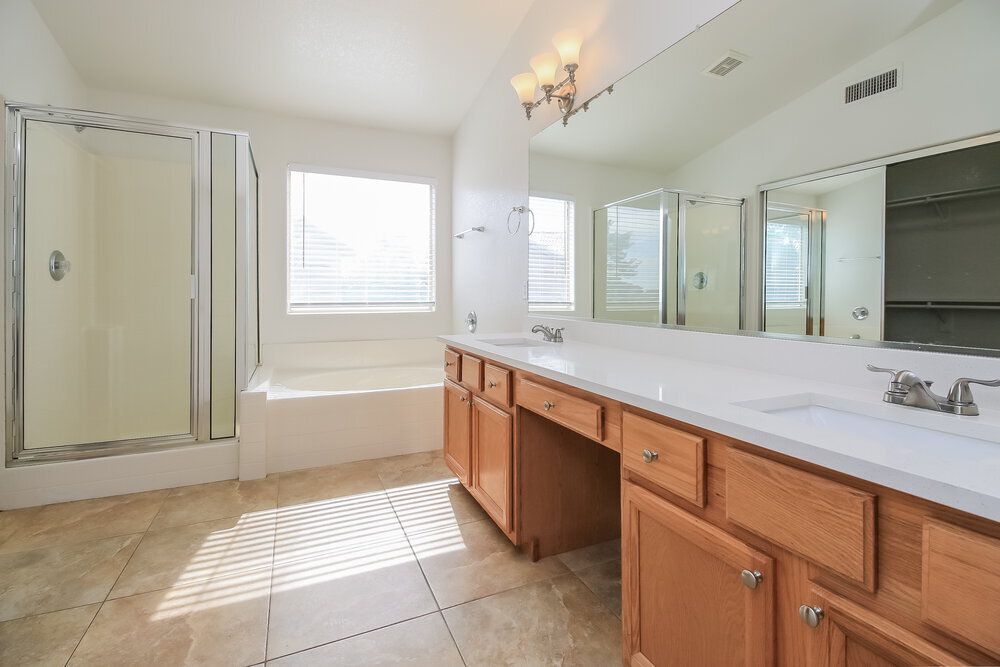 Building Photo - 20 N Nielson Ln