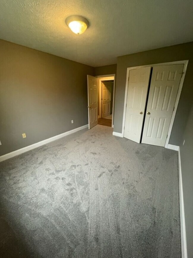 Building Photo - 1125 Rock Haven Rd