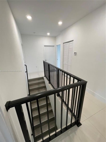 Building Photo - 254 NW 11th Ct