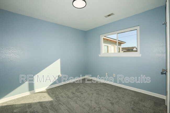 Building Photo - 1314 W Margaret Pl