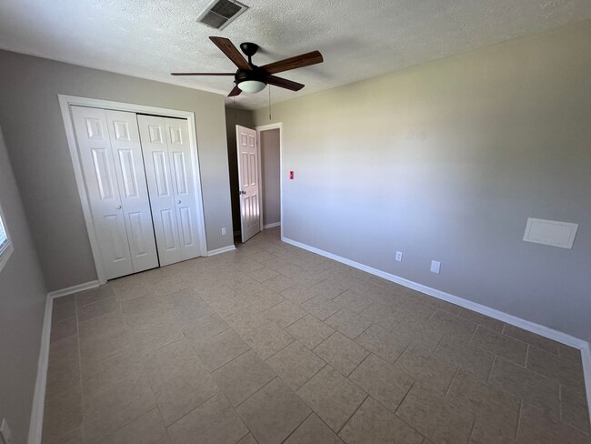 Building Photo - 107 Grogan Cir