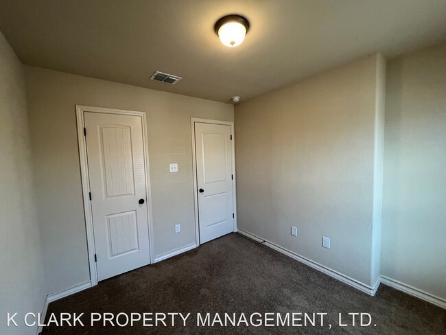 Building Photo - 3 br, 2.5 bath House - 6012 JAX WAY #103