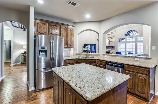 Building Photo - 3032 Larreta