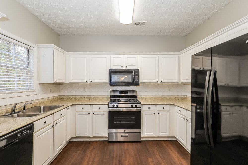 Building Photo - 251 Winthrop Ln