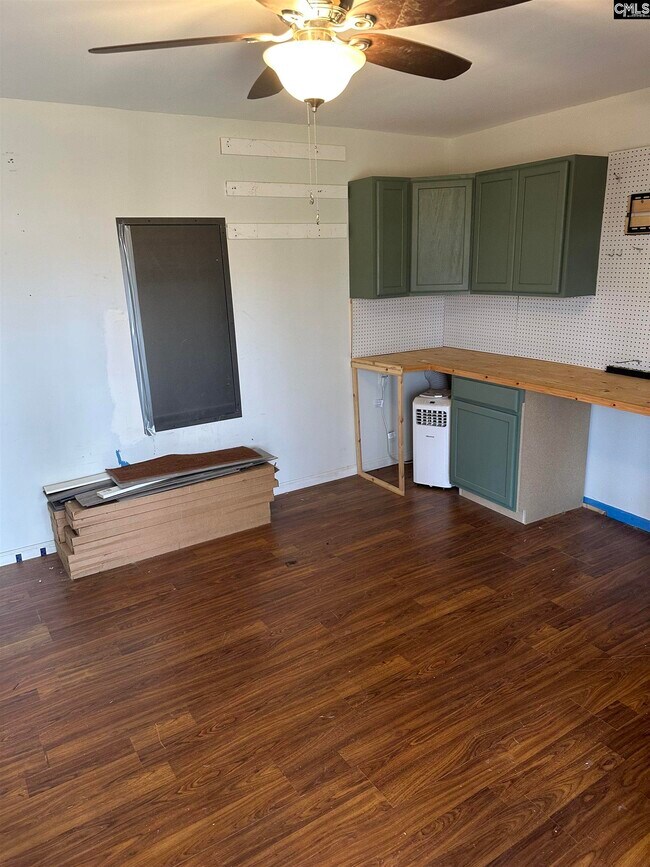 Building Photo - 301 Harbor Heights Dr