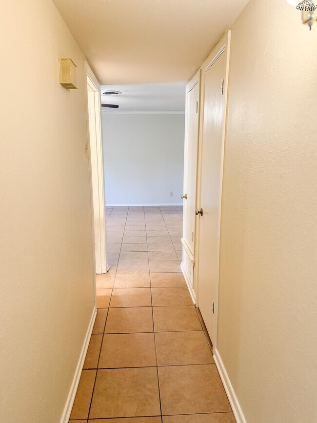 Building Photo - 5011 Rock Point St