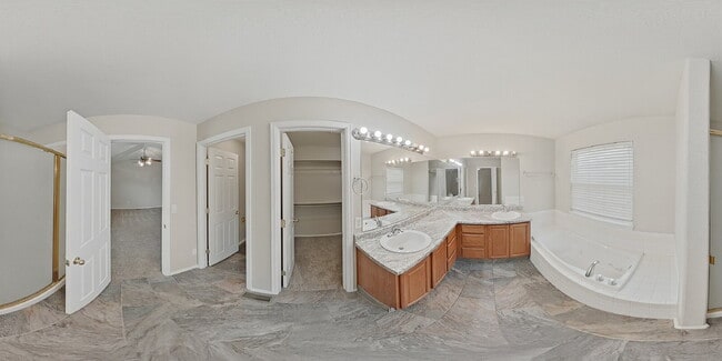 Building Photo - $2,620.95 with $300 off the first month's rent, 5 Beds - 3.5 Bath, Single Family Home in Colorado...