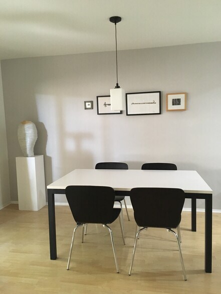 Building Photo - 266 S Madison Ave