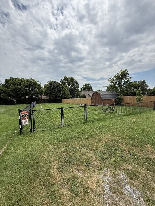 Building Photo - 159 Anderson Ln