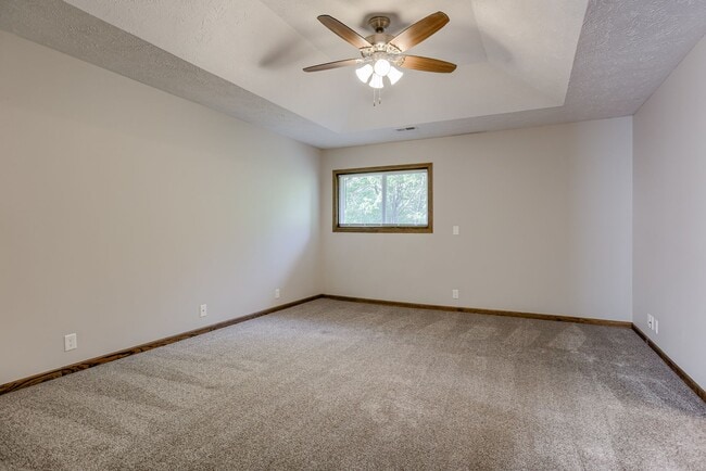Building Photo - 15102 Normandy Blvd