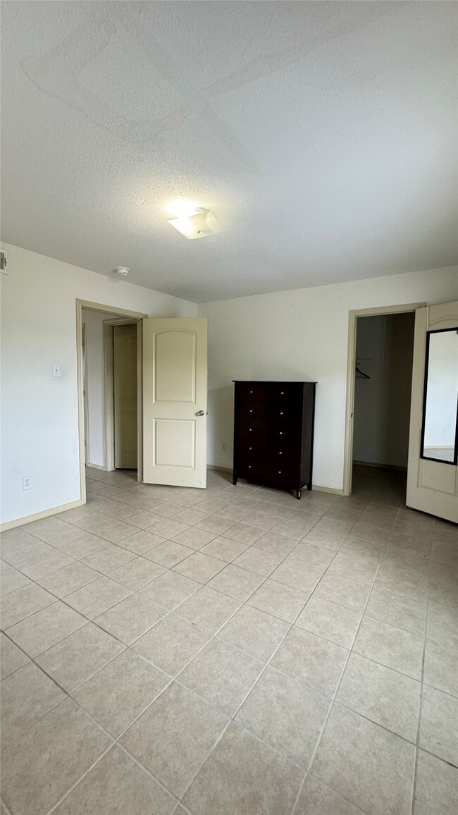 Building Photo - 10802 Kingspoint Rd