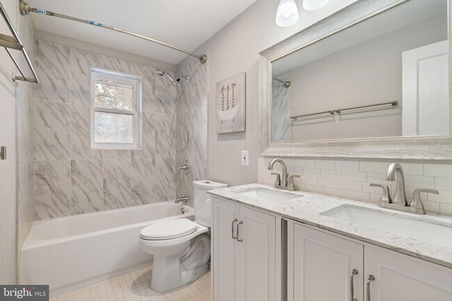 Building Photo - 3903 Whispering Ln