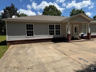 Building Photo - 8904 Eskabar Dr
