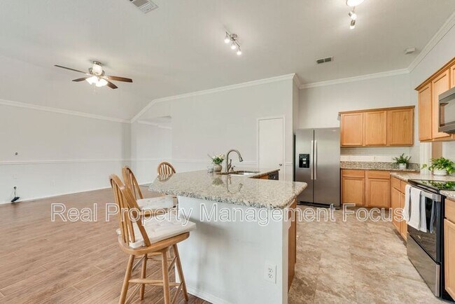 Building Photo - 1004 Trickham Dr