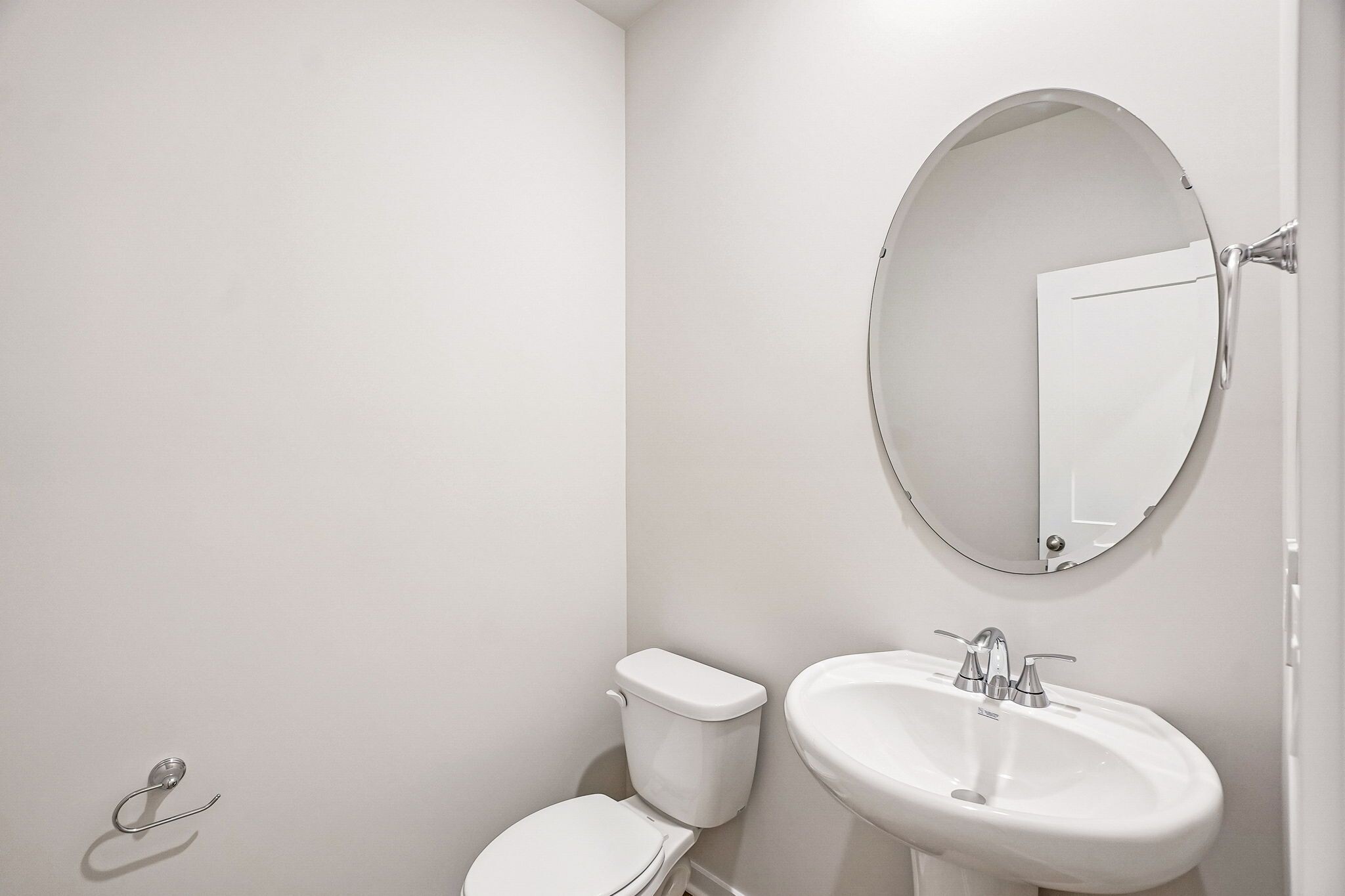 Building Photo - 4096 Rosebush Dr