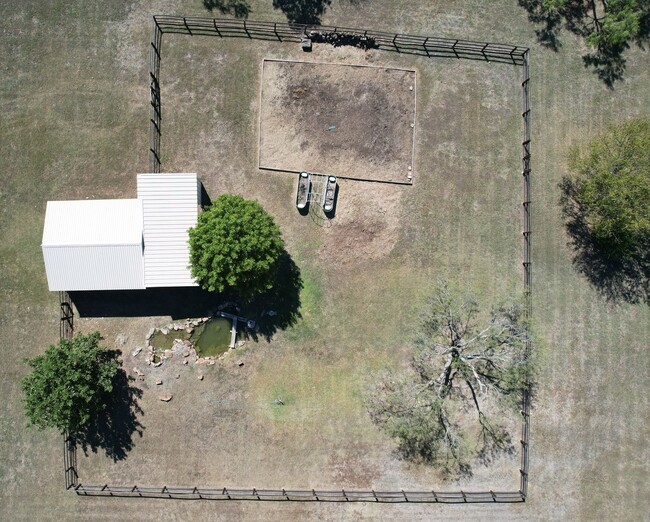 Building Photo - 3 Bed 3 Bath 3 Acres in Aubrey (FIRST MONT...
