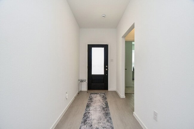 Building Photo - 26610 Coast Redwood Dr