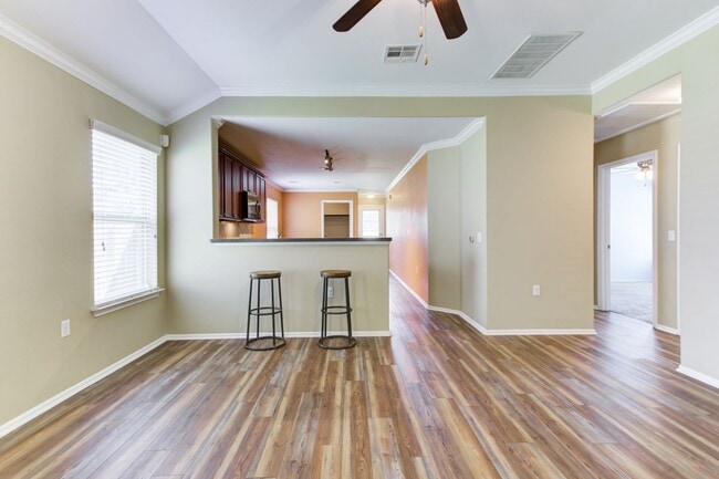 Building Photo - 7000 Crestone Rd
