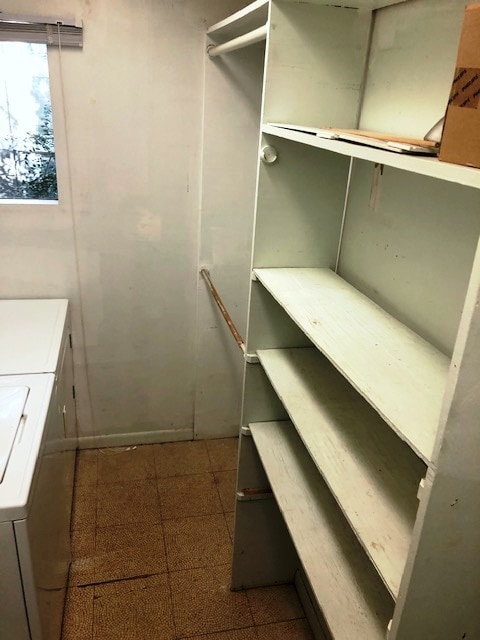 washer dryer - 829 Courtenay Dr NE