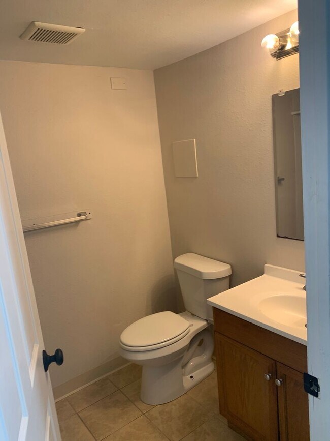 Building Photo - 2102 8th Ave