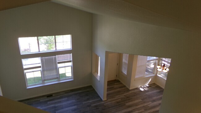 Building Photo - 217 Rock Bridge Ln