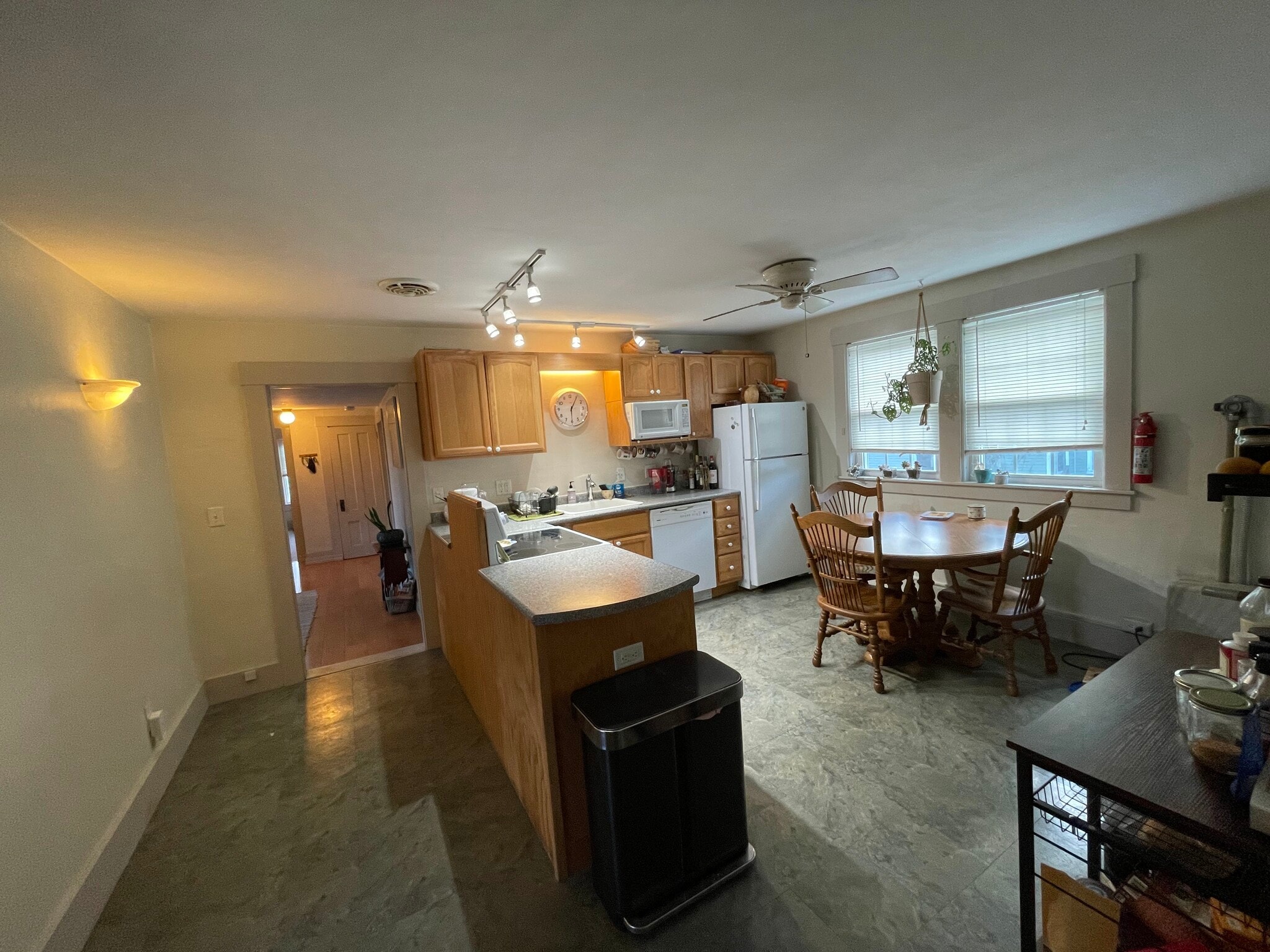 Building Photo - 17 Summer St